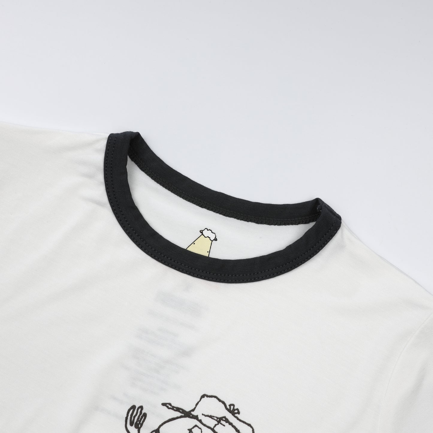 Snoopy V2 PJ Set Short Sleeve Shirt S29 White + Shorts S29 White